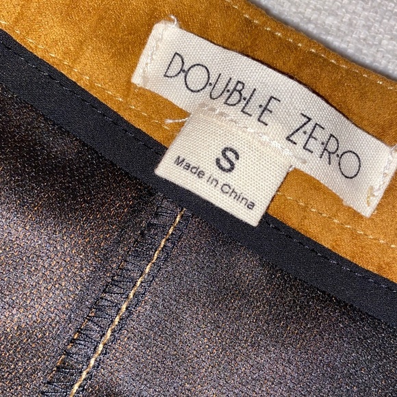 DOUBLE ZERO Faux Suede Leather Mini Skirt with Raw Hem in Tan Size Small - Picture 3 of 5